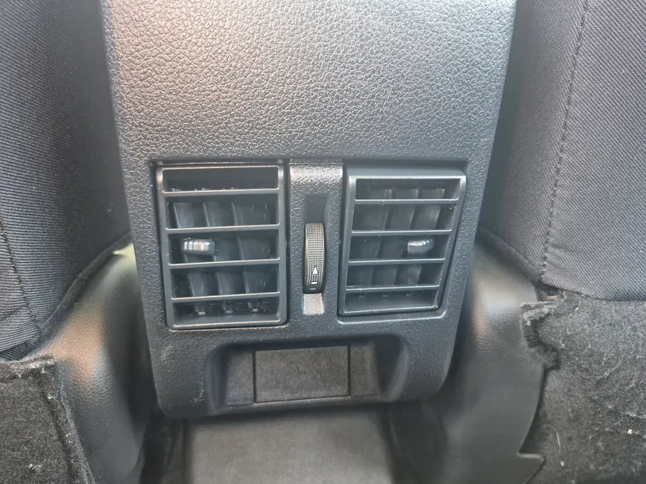 2023 Toyota Yaris  Y 