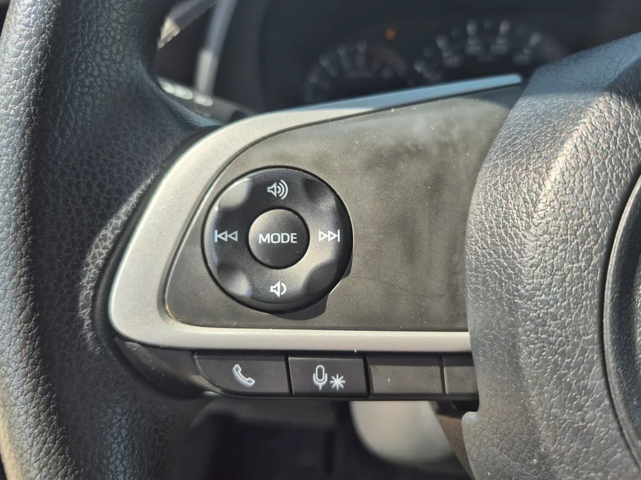 2023 Toyota Yaris  Y 