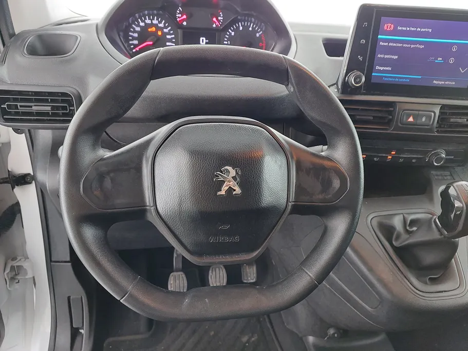 2023 Peugeot Partner Short van 