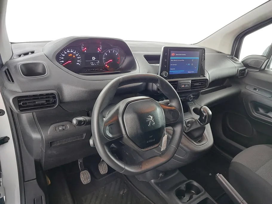 2023 Peugeot Partner Short van 