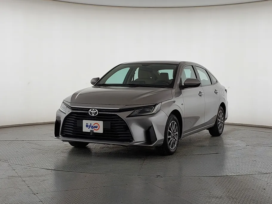 2023 Toyota Yaris  Y 