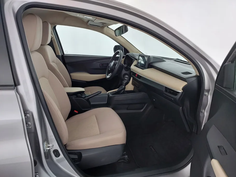 2023 Toyota Yaris  Y 
