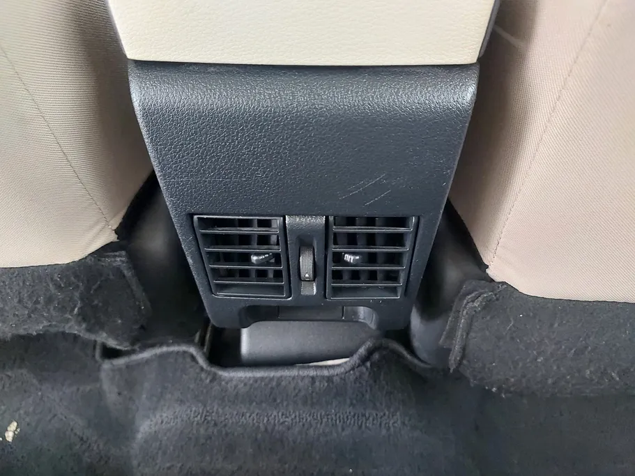 2023 Toyota Yaris  Y 