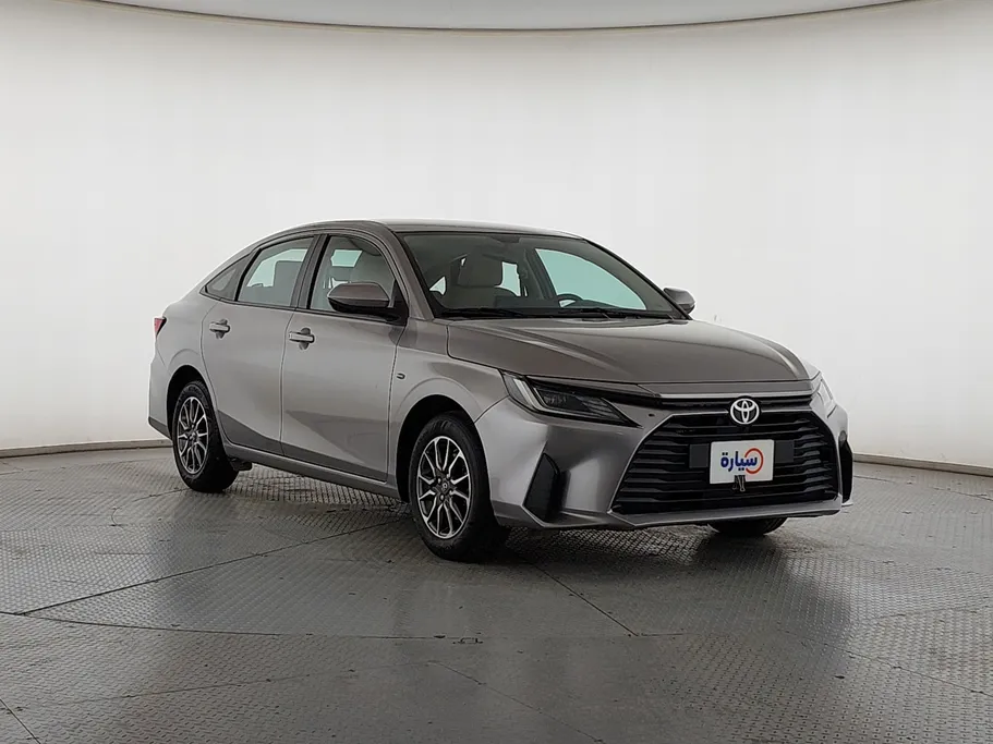 2023 Toyota Yaris  Y 