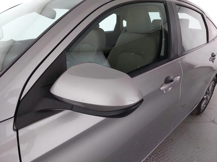 2023 Toyota Yaris  Y 