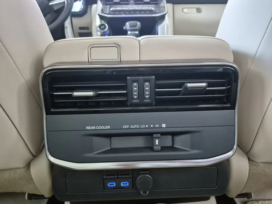تويوتا لاندكروزر GXR4 2024 