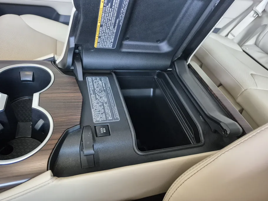 تويوتا لاندكروزر GXR4 2024 