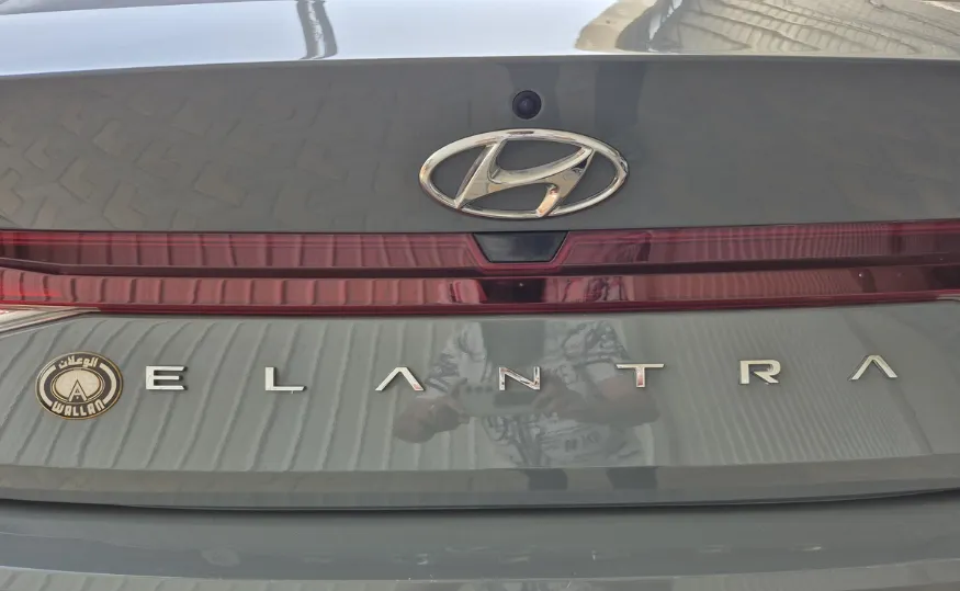 2022 Hyundai Elantra Smart 