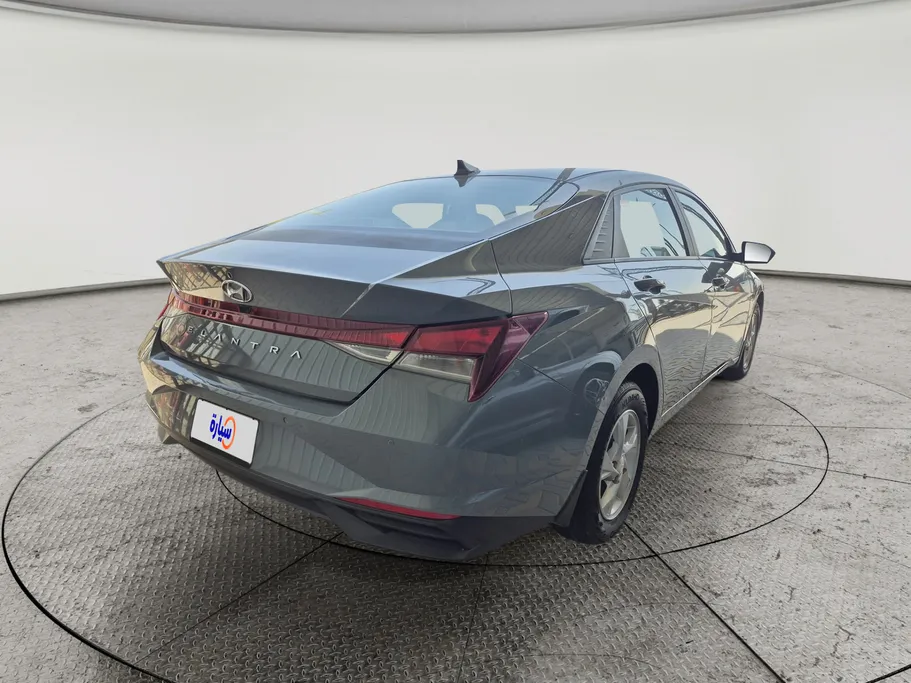 2022 Hyundai Elantra Smart