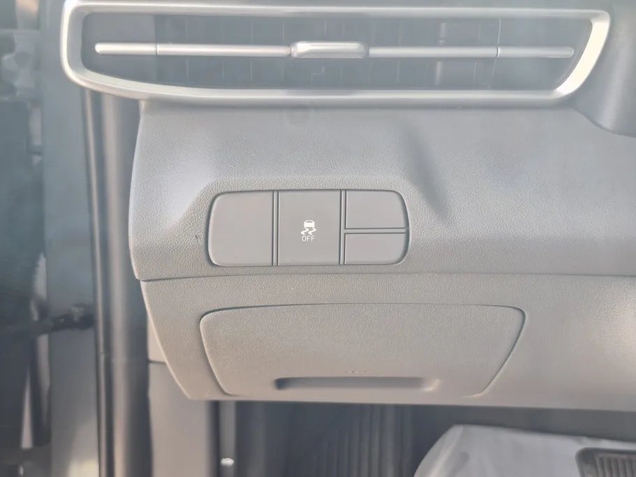 2022 Hyundai Elantra Smart 