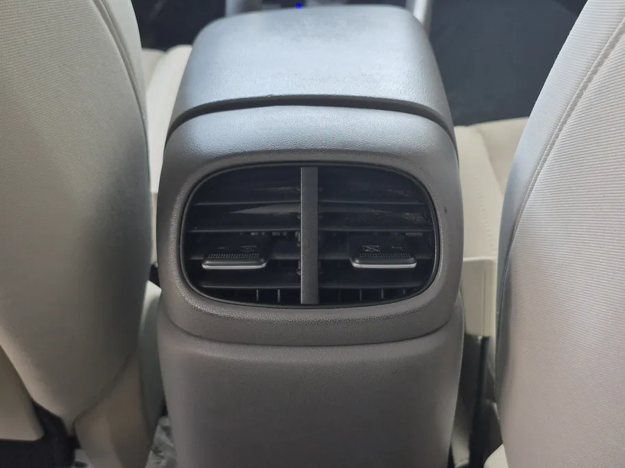 2022 Hyundai Elantra Smart 