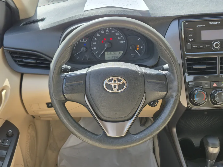 2022 Toyota Yaris  Y 