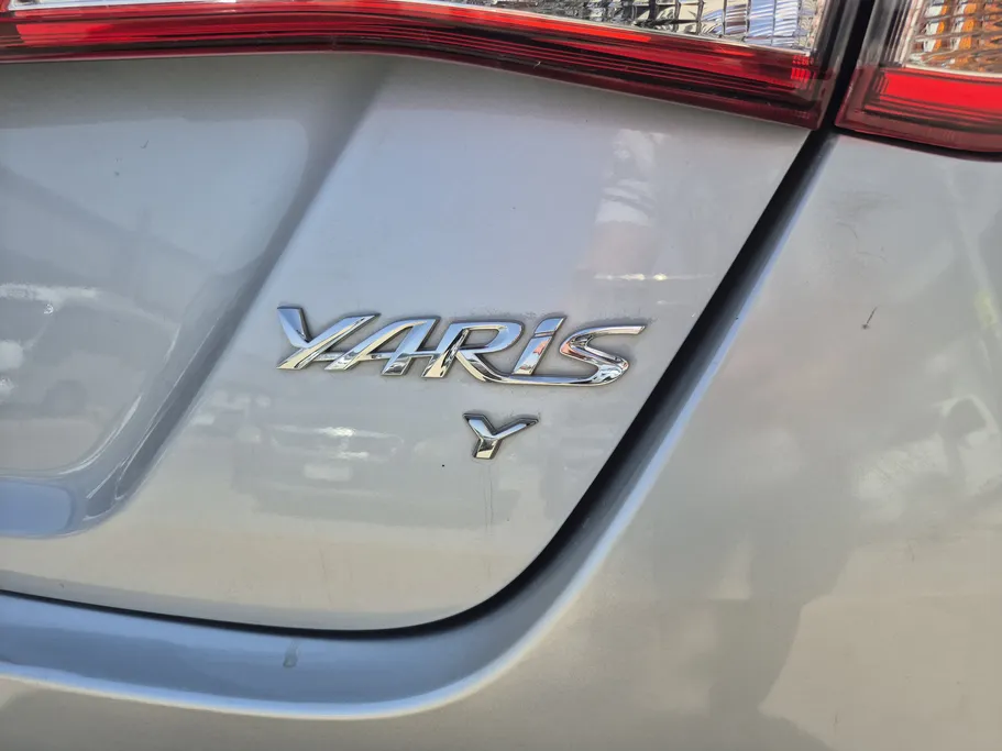2022 Toyota Yaris  Y 