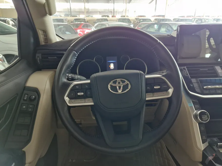 تويوتا لاندكروزر GXR3 2022 