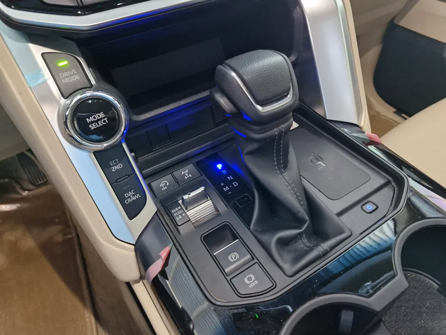 تويوتا لاندكروزر GXR3 2022 
