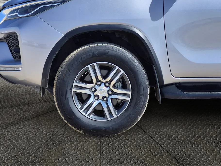 2023 Toyota Fortuner VX 