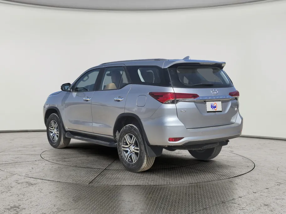2023 Toyota Fortuner VX 