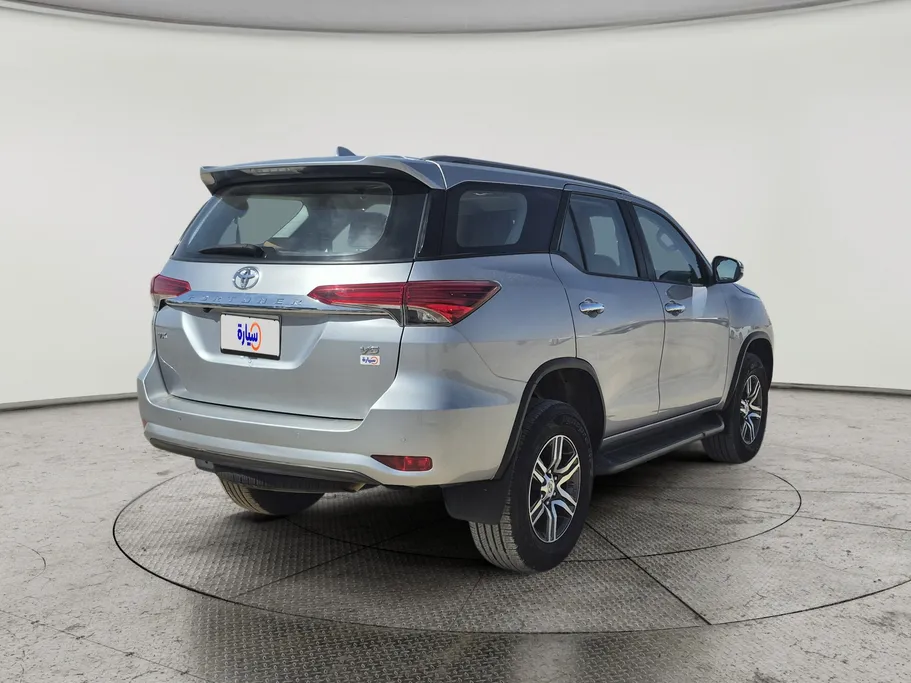 2023 Toyota Fortuner VX 