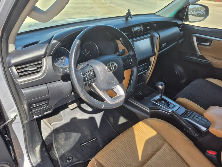 2023 Toyota Fortuner VX 