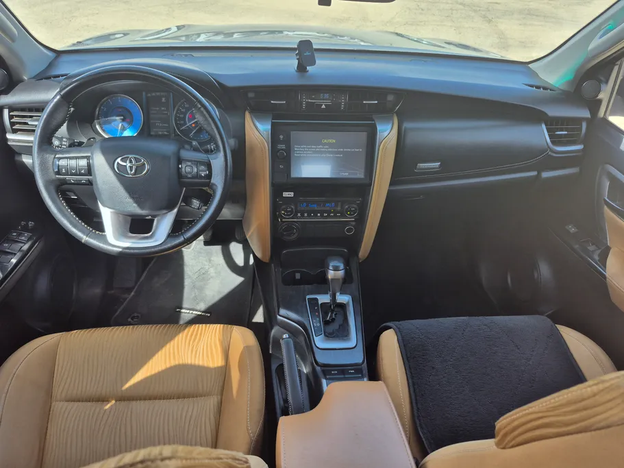 2023 Toyota Fortuner VX 