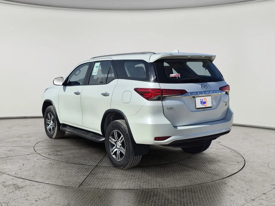 2023 Toyota Fortuner VX 