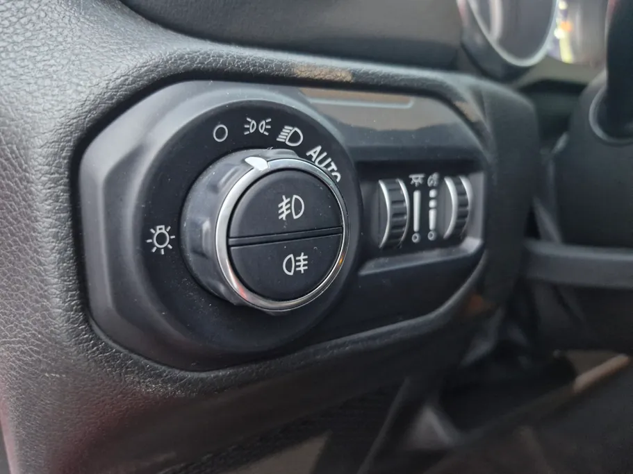 2022 Jeep Wrangler صحارى 