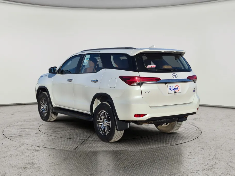 2023 Toyota Fortuner VX 