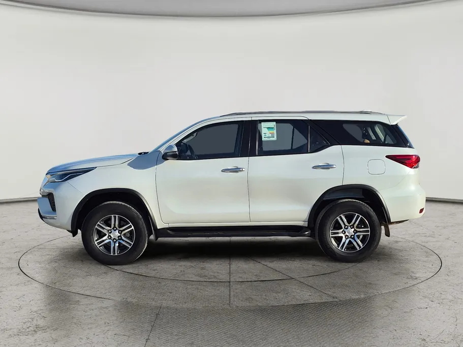 2023 Toyota Fortuner VX 
