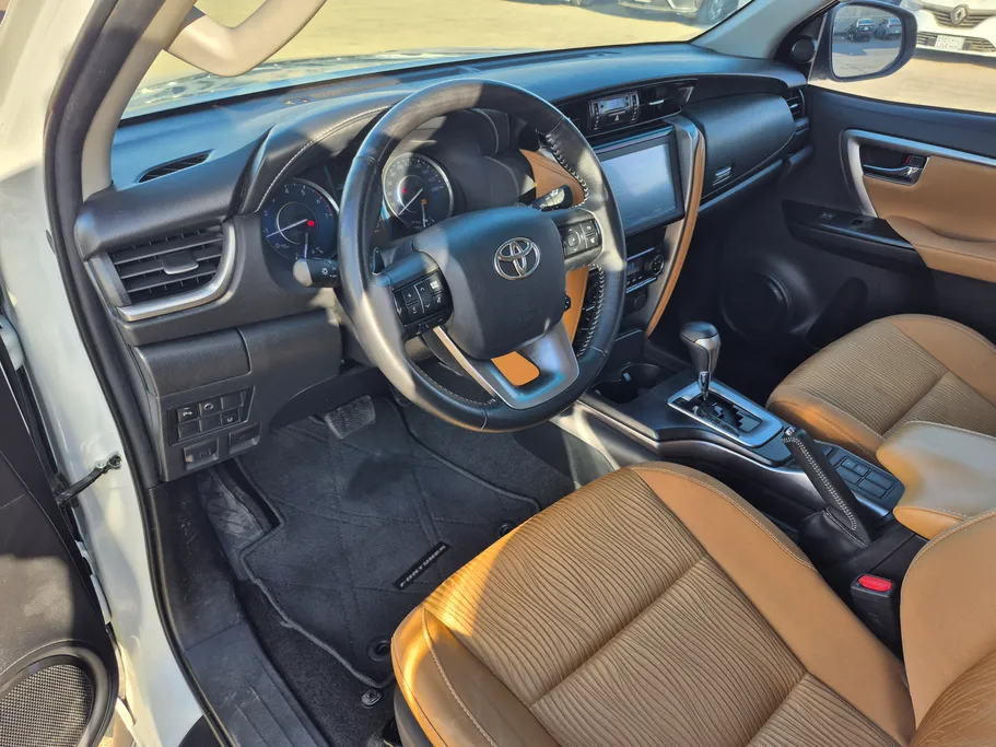 2023 Toyota Fortuner VX 