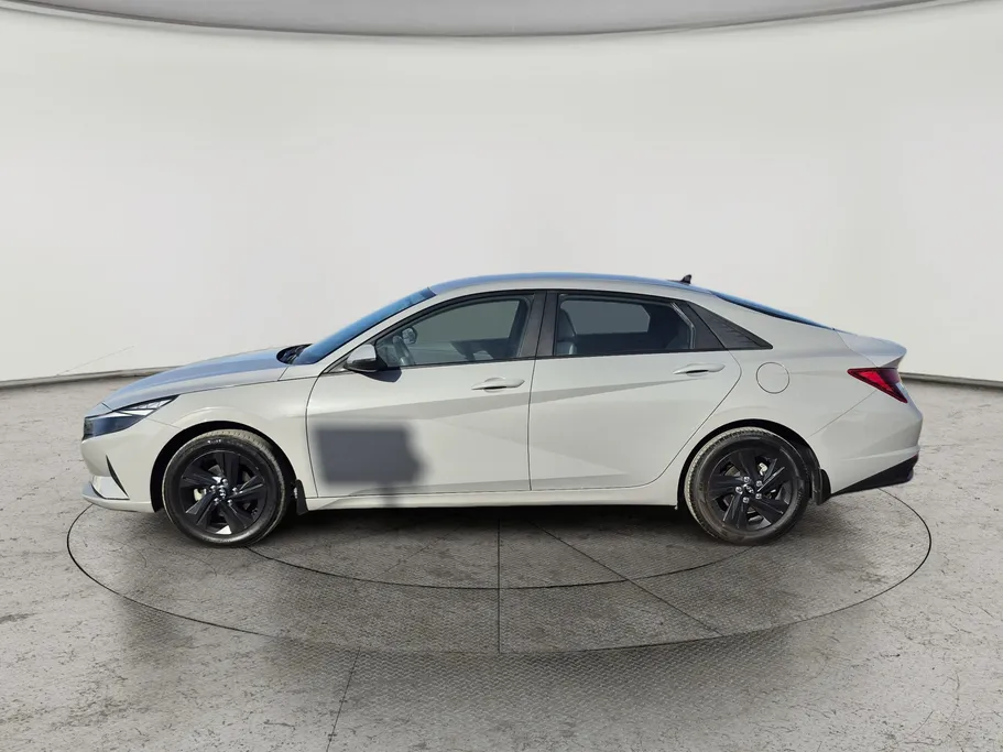 2023 Hyundai Elantra Smart