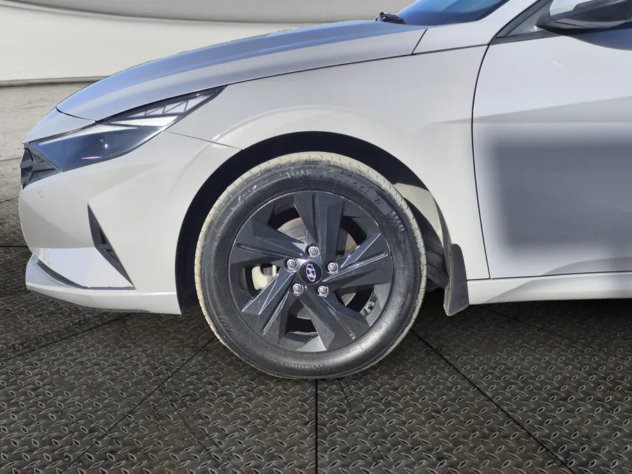 2023 Hyundai Elantra Smart