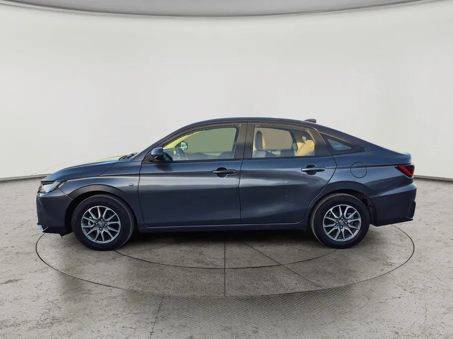 2023 Toyota Yaris  Y 