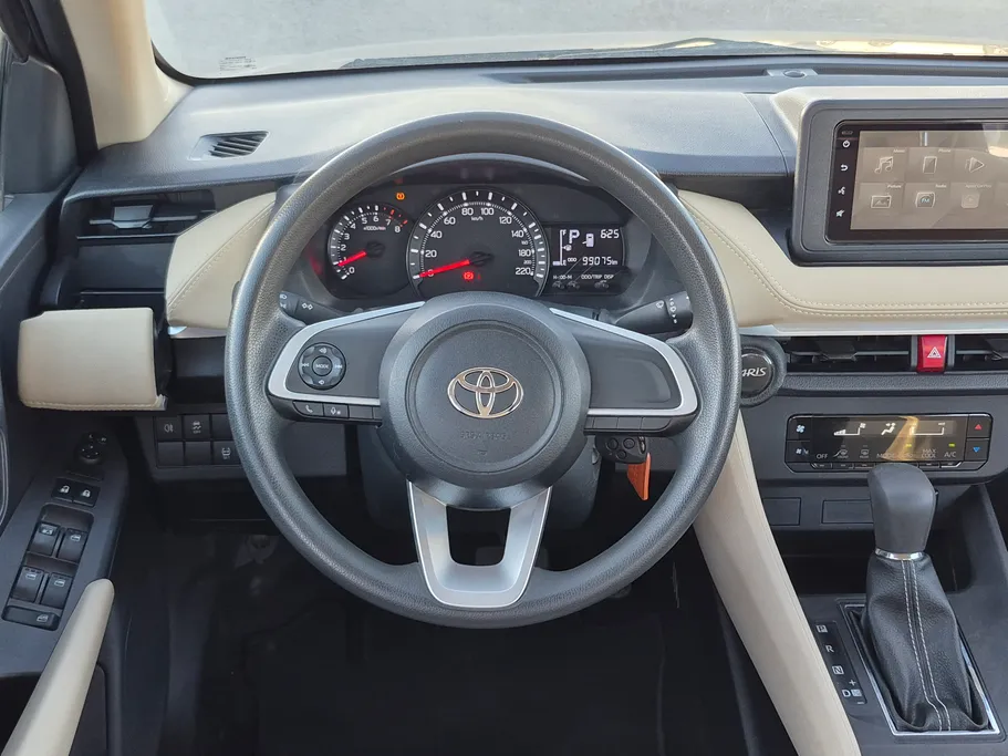 2023 Toyota Yaris  Y 