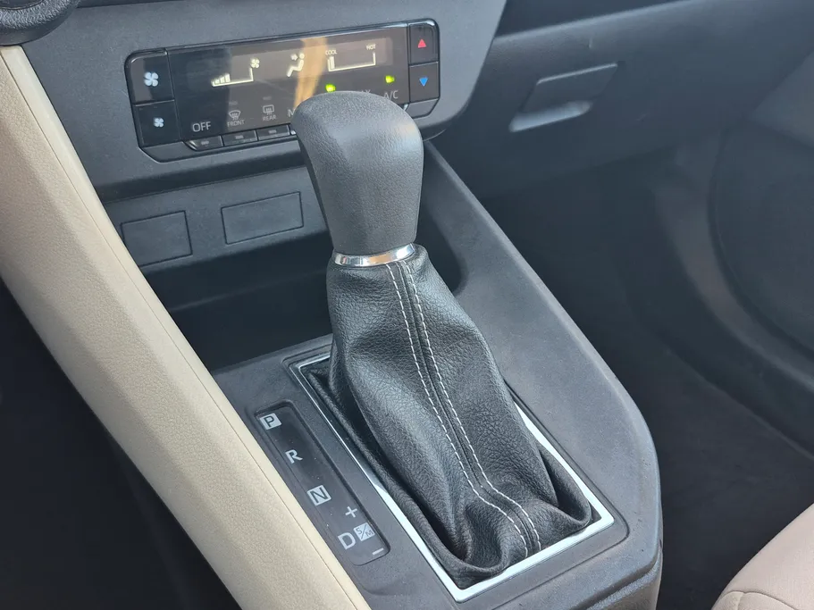 2023 Toyota Yaris  Y 