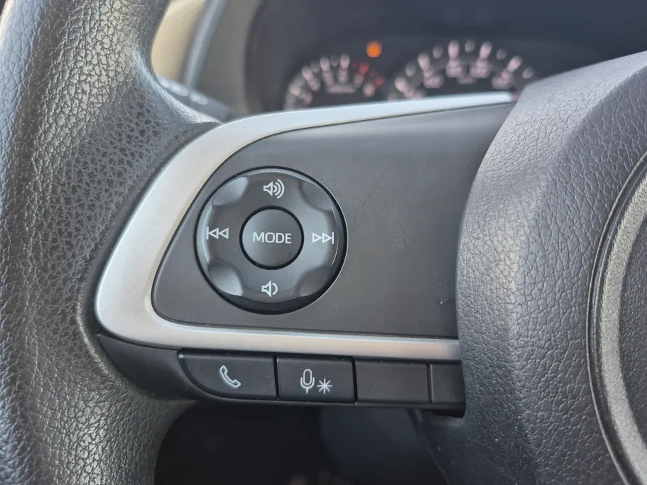 2023 Toyota Yaris  Y 