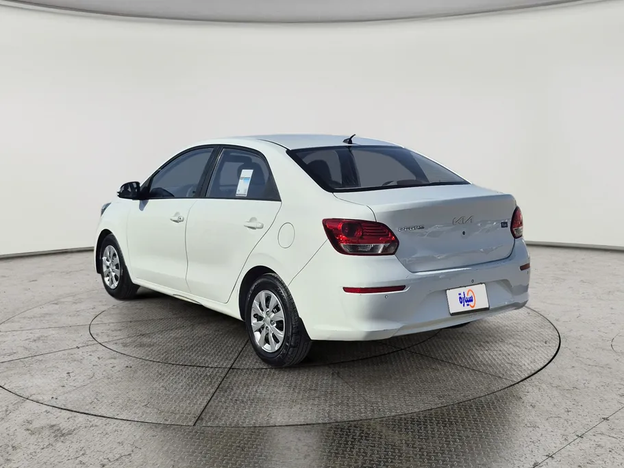 2022 Kia Pegas LX 