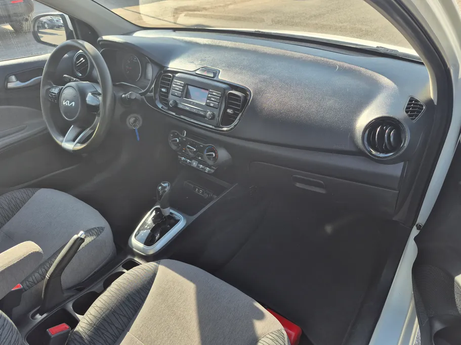 2022 Kia Pegas LX 