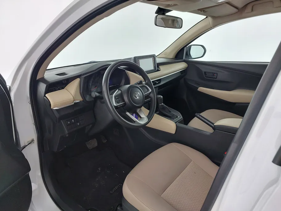 2023 Toyota Yaris  Y 