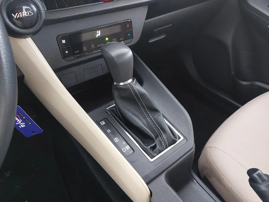 2023 Toyota Yaris  Y 