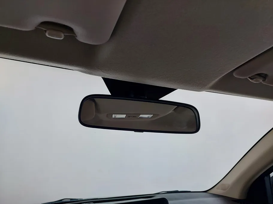 2023 Toyota Yaris  Y 