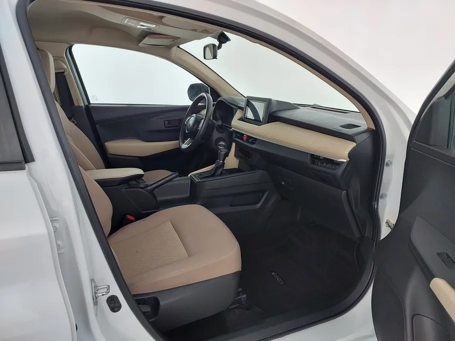 2023 Toyota Yaris  Y 