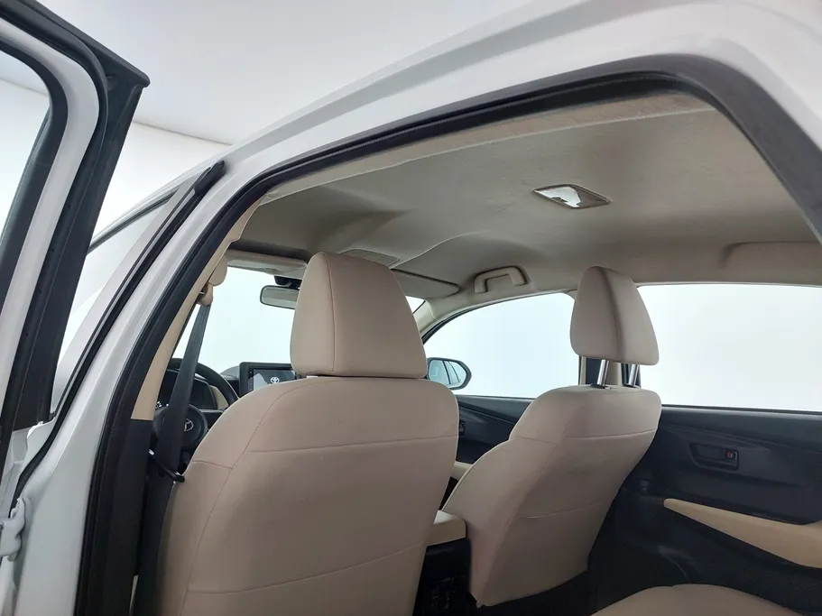 2023 Toyota Yaris  Y 