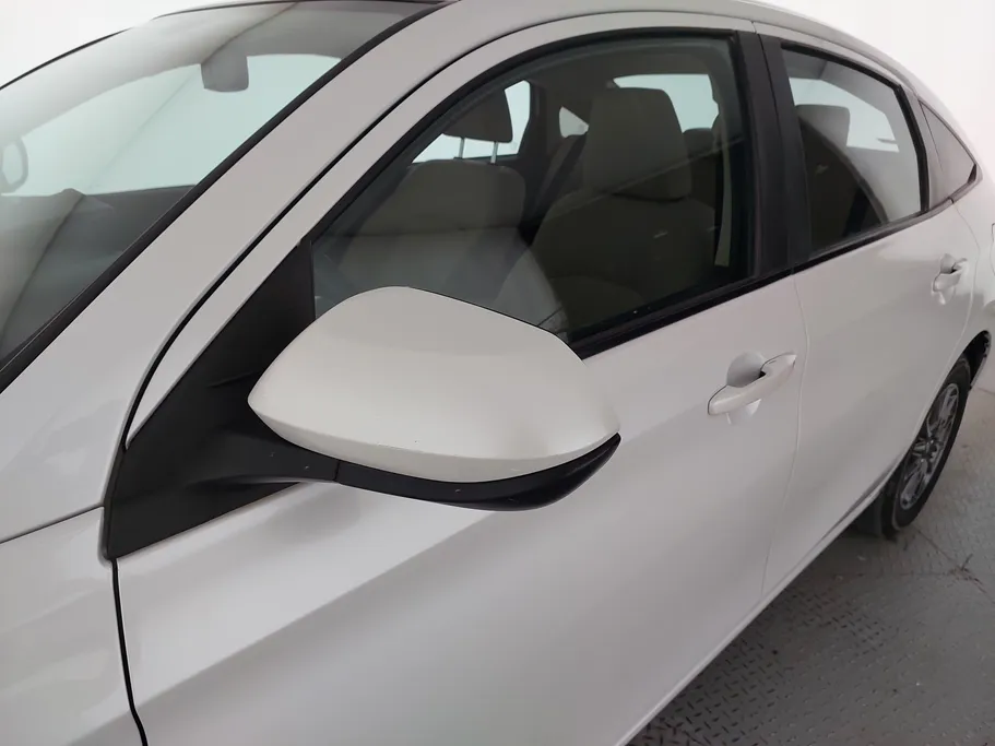 2023 Toyota Yaris  Y 