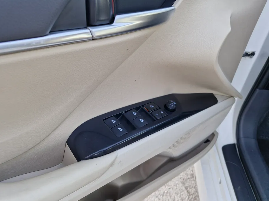 2020 Toyota Camry  LE 
