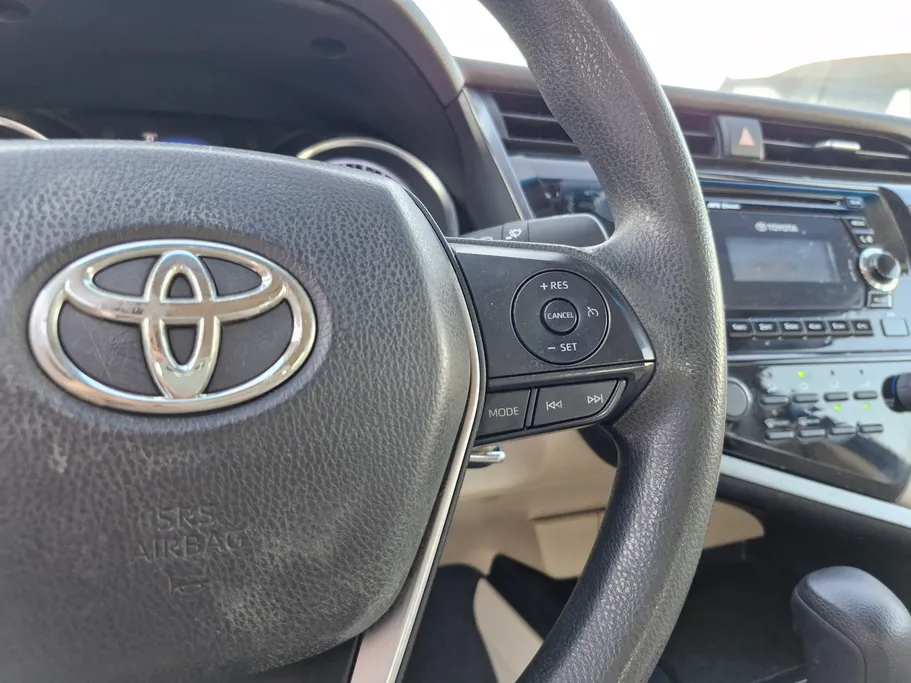 2020 Toyota Camry  LE 