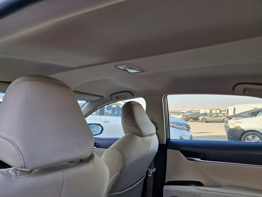 2020 Toyota Camry  LE 