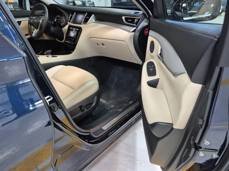 2021 Infiniti QX50 Luxe Style 
