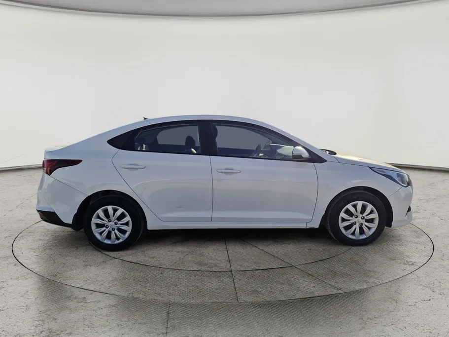 هيونداي اكسنت سمارت 2023