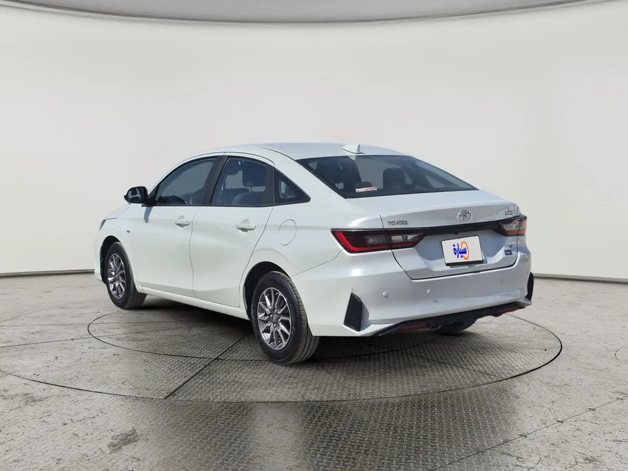 2023 Toyota Yaris  Y 