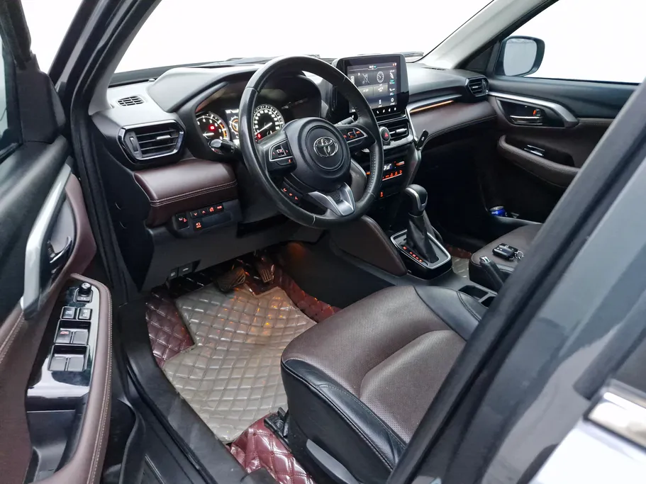 2024 Toyota Urban Cruiser GLX 